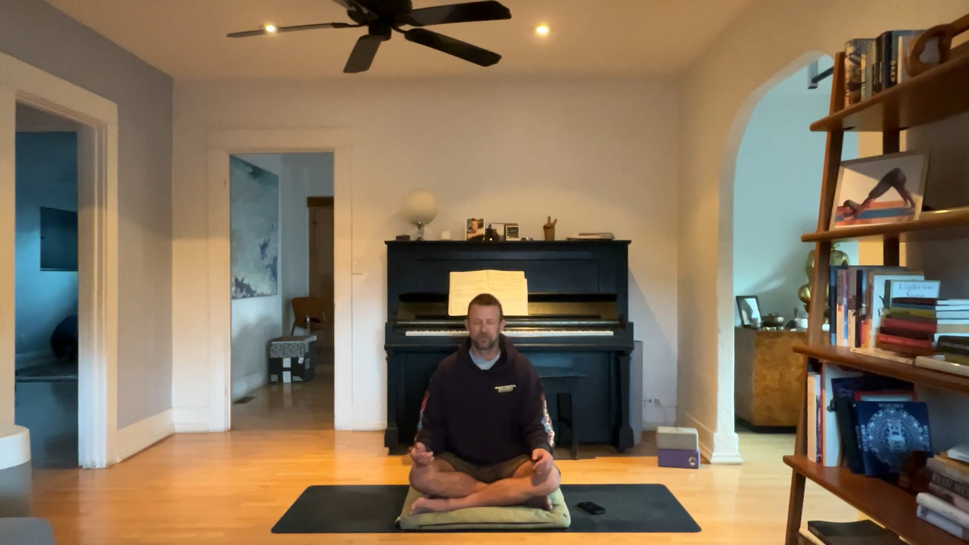 30 min Yin & Restorative w/ Vytas- Me...