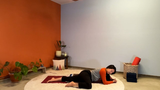 60 min Therapeutic Yoga w/ Elena – Deep Hip Stabilizers 12/7/23