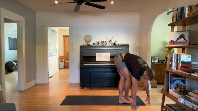 45 min Vinyasa 2 w/ Vytas - Post Run/...