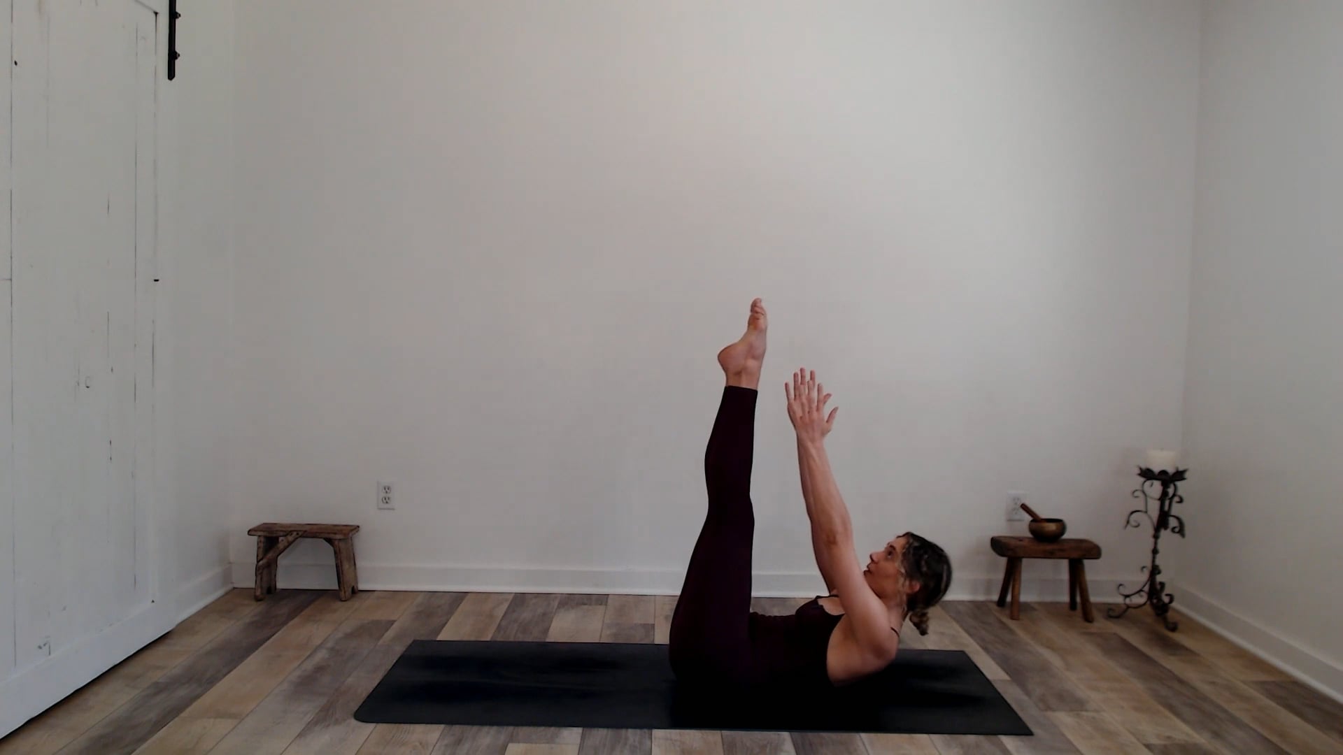 10 min Core Complete w/ Ashley