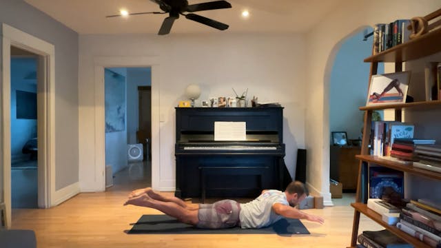 30 min Rise & Shine Vinyasa w/ Vytas ...