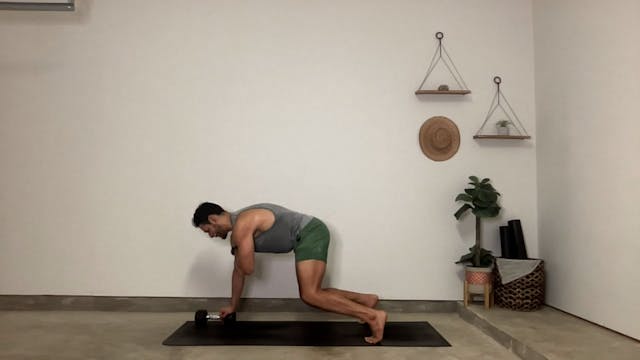 30 min Yoga Sculpt w/ Gustavo - Upper...