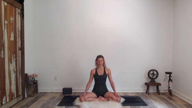 10 min Meditation w/ Ashley – Begin Again