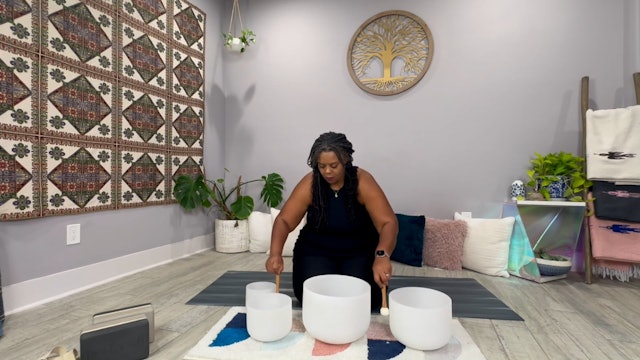 Class 4: Flow + Soundbath – Move Out to Move In (20 mins)