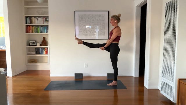 60 minYogaWorks 2 w/ Maya - Ground to...