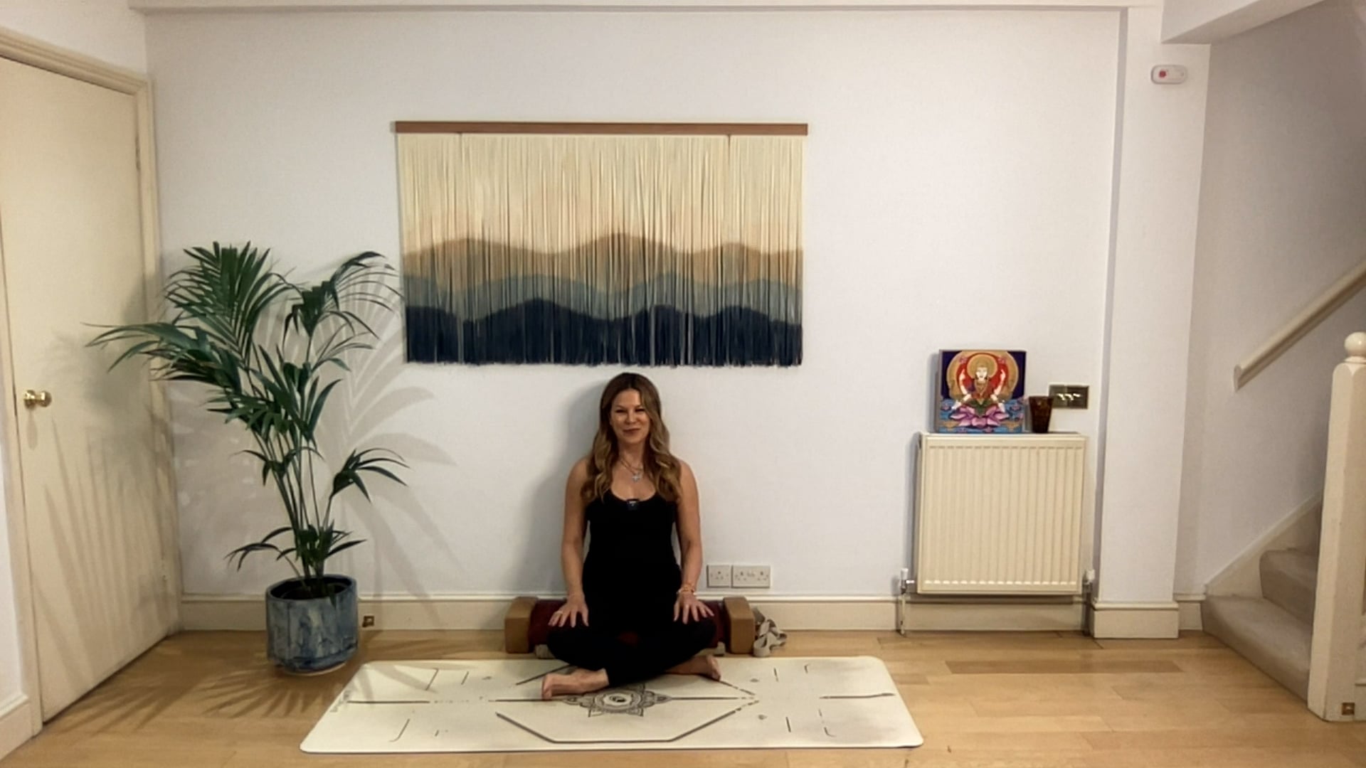 10 min Meditation w/ Mia - In The Mom...