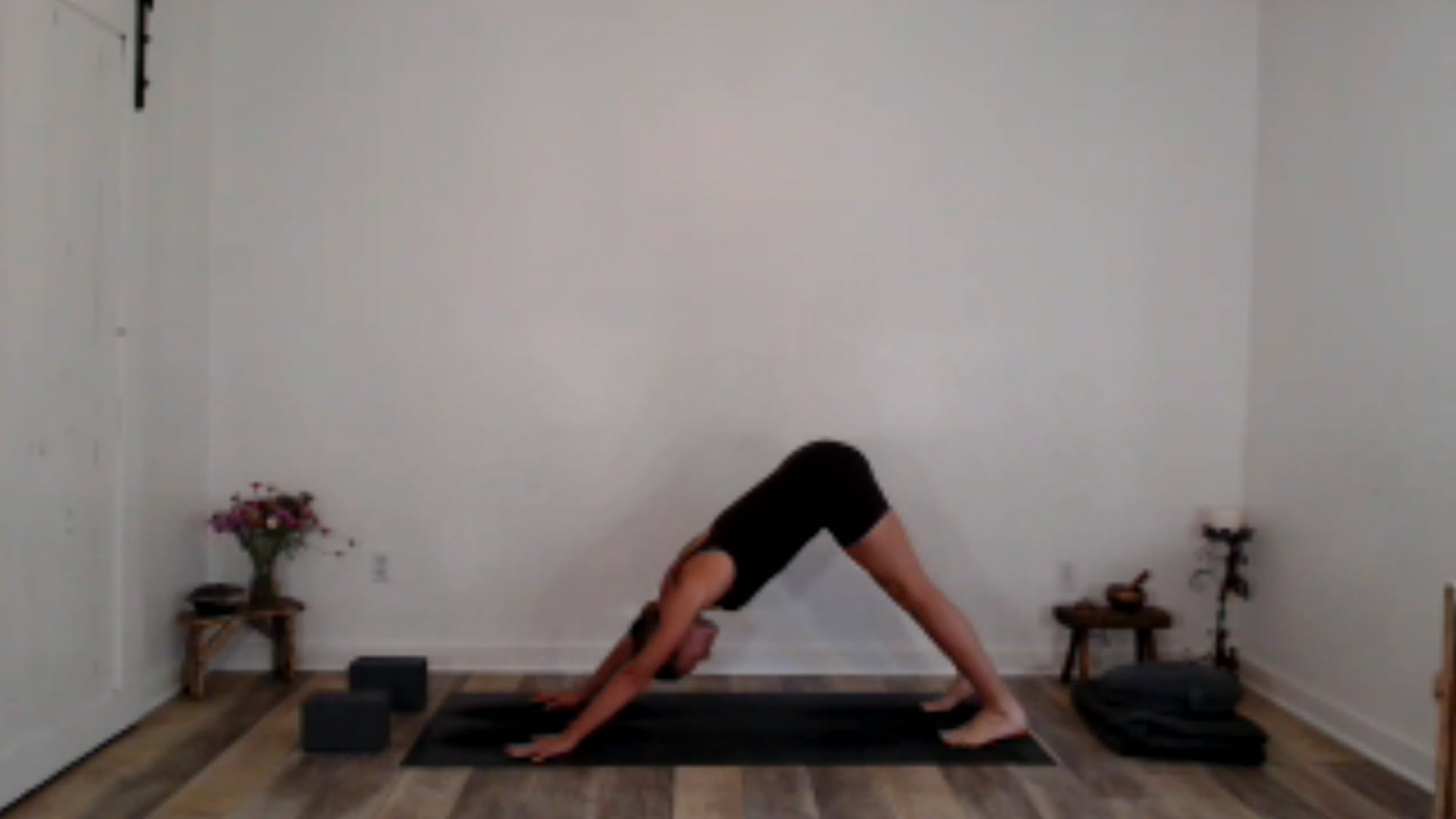 60 min Vinyasa Flow w/ Ashley - Give ...