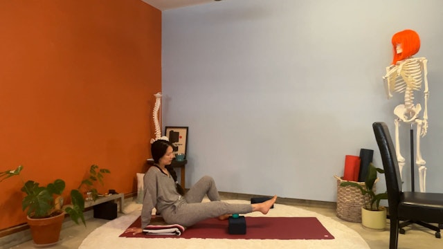 30 min Therapeutic Yoga w/ Elena – Calves & Legs – 6/7/23