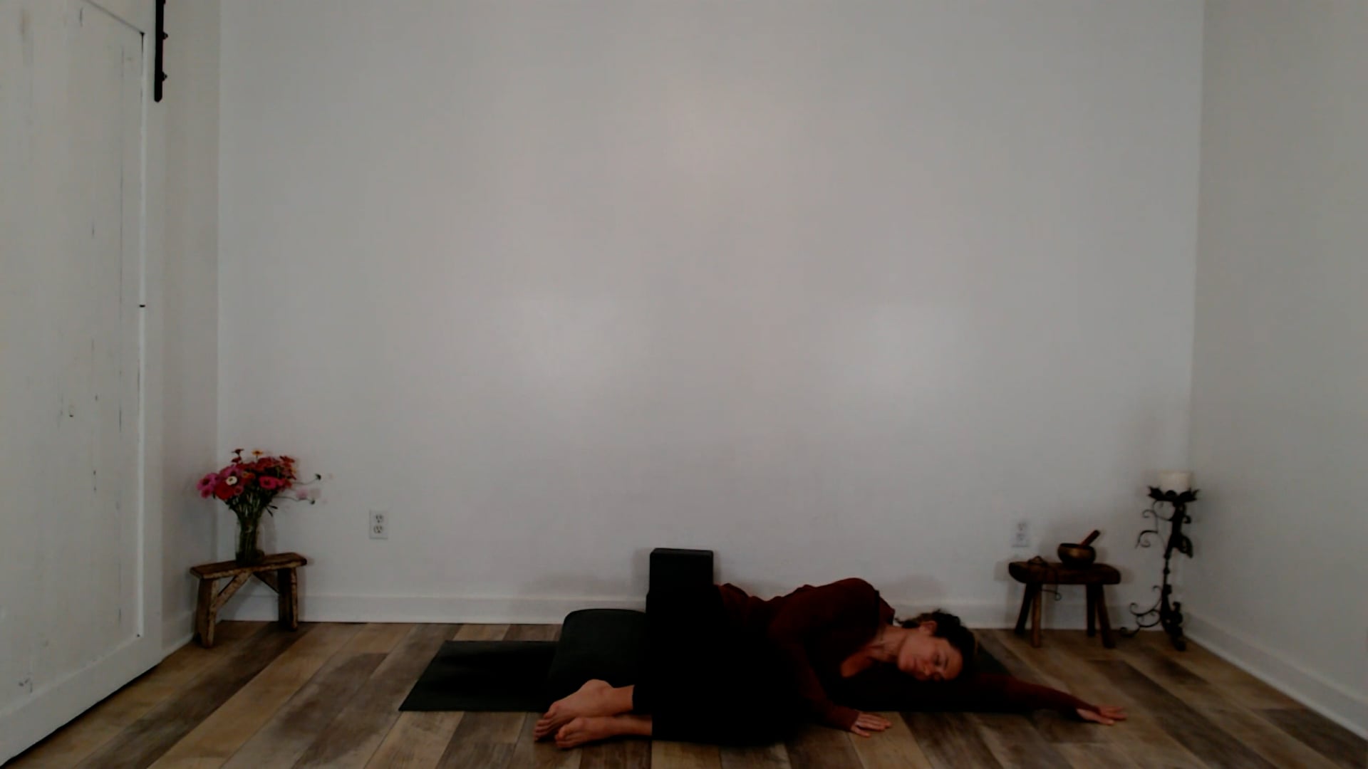 60 min Stretch and Unwind w/ Ashley - Quiet Grace 10/19/2025