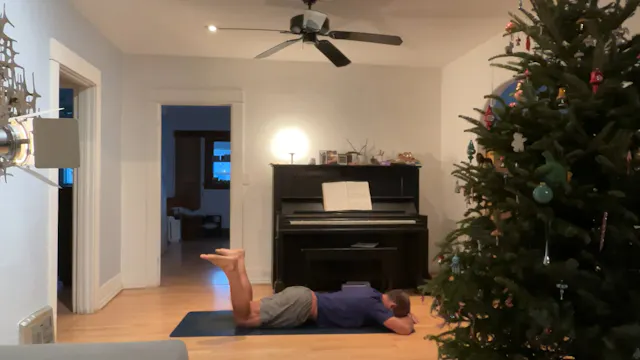 30 min Solid Rise & Shine Vinyasa : V...