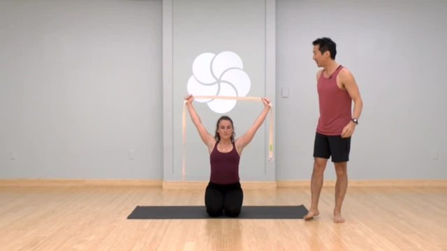 20 minute Yoga for Crossfitters – Overhead Squat