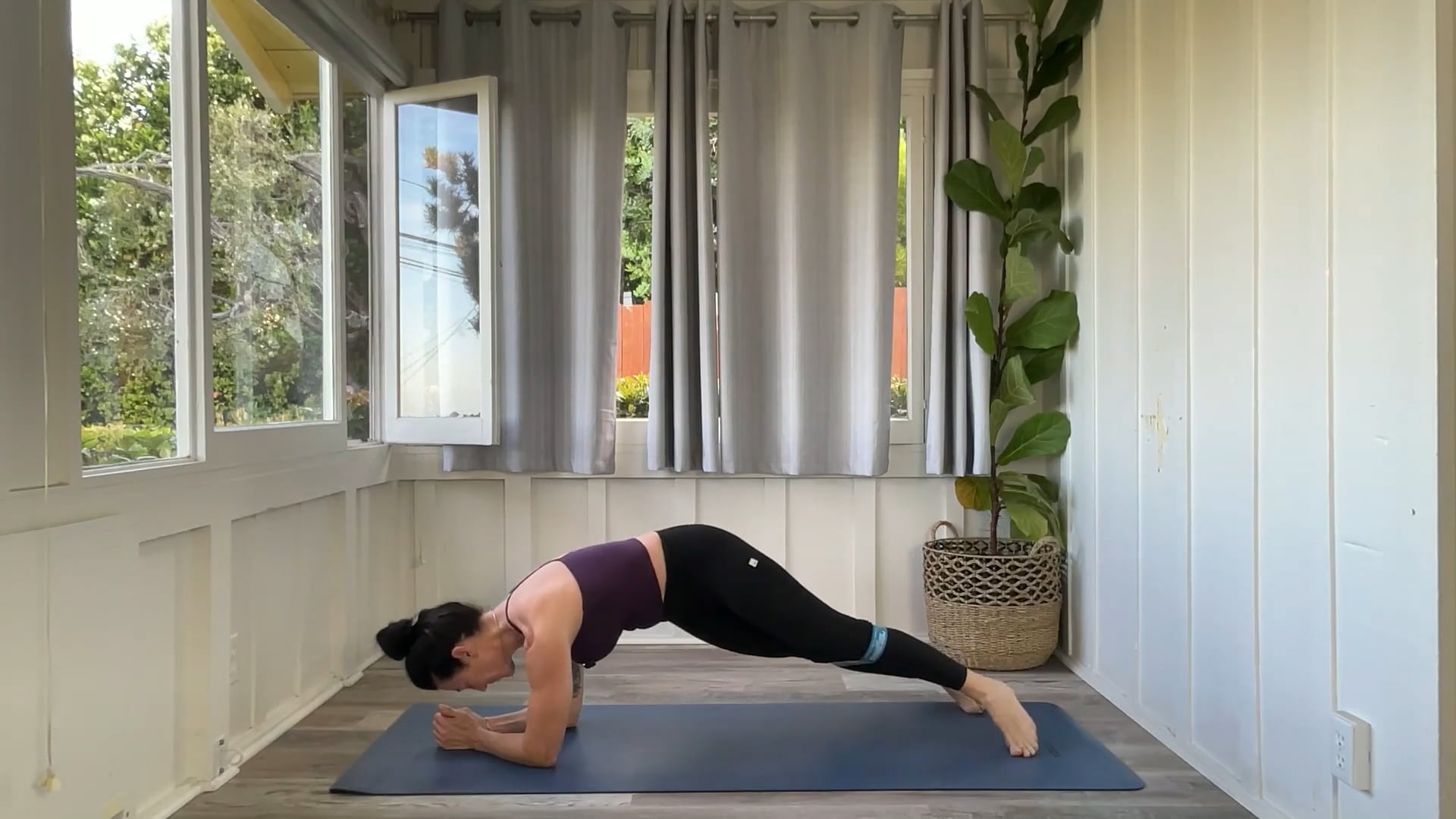 45 min Full Body Pilates: Tracy