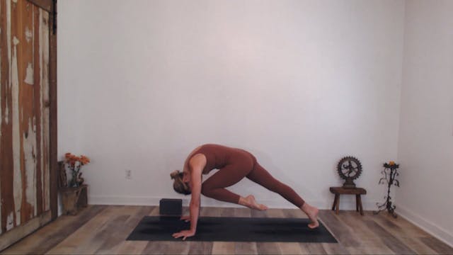 60 Min YogaWorks w/ Ashley- Present &...