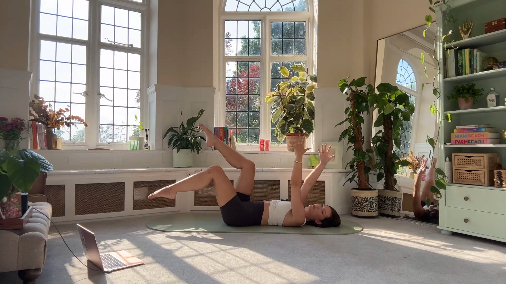40 min Total Body Pilates Core & Glut...