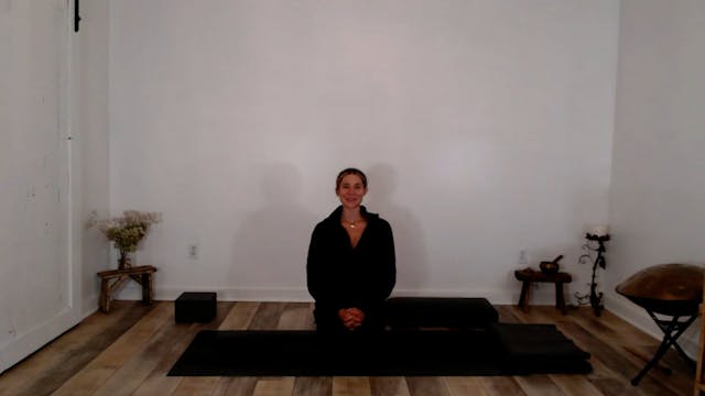 60 min Stretch and Unwind w/ Ashley -...