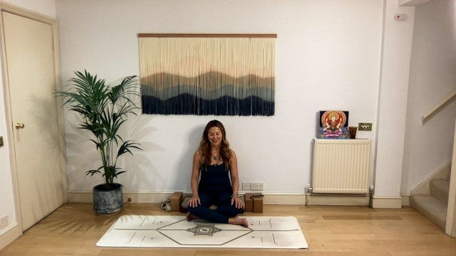 10 min Meditation w/ Mia – International Yoga Day – 6/21/2024