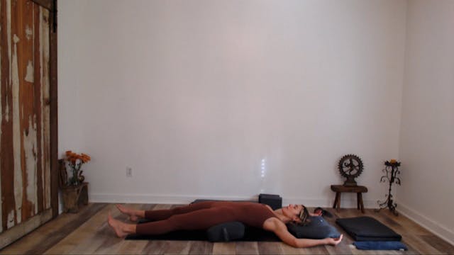 30 min Restorative Yoga to Let It All...