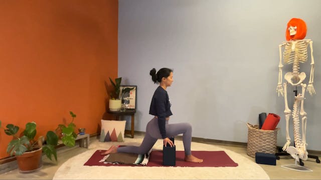 45 min Hatha Yoga 1-2 w/ Elena - Buil...