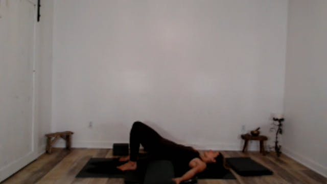 60 min Stretch and Unwind w/ Ashley -...
