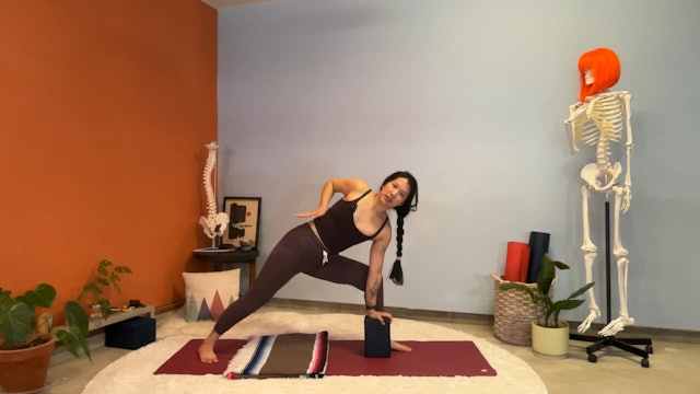 40 min Hatha Yoga 1/2 w/ Elena - 1/2 ...