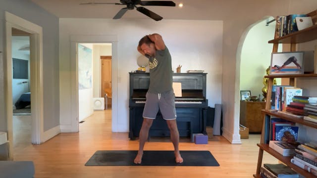 45 min Vinyasa 2 w/ Vytas - Healthy a...