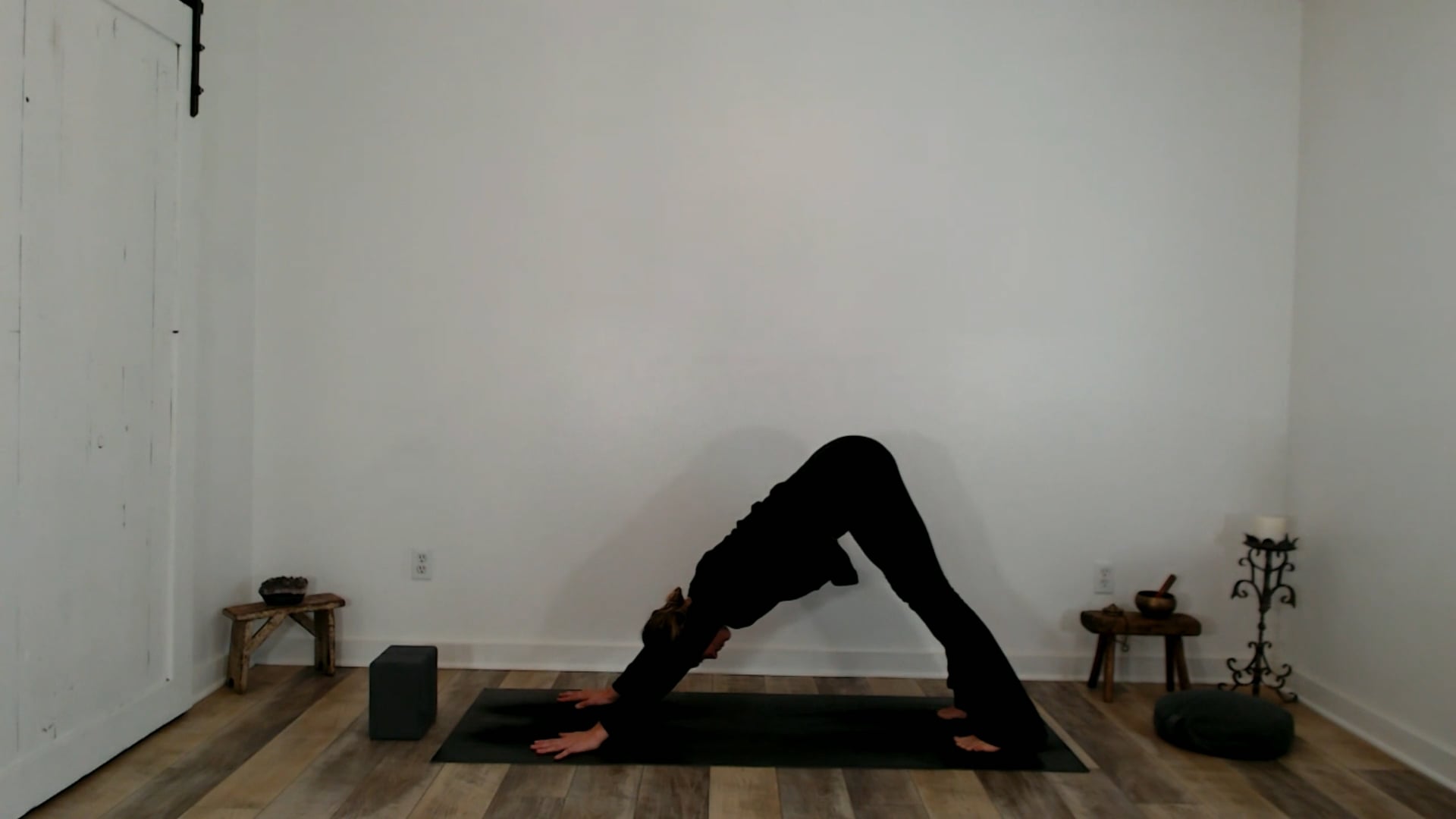 60 min Slow, Deep, Long Breathing Vinyasa Flow w/ Ashley 12/23/2025