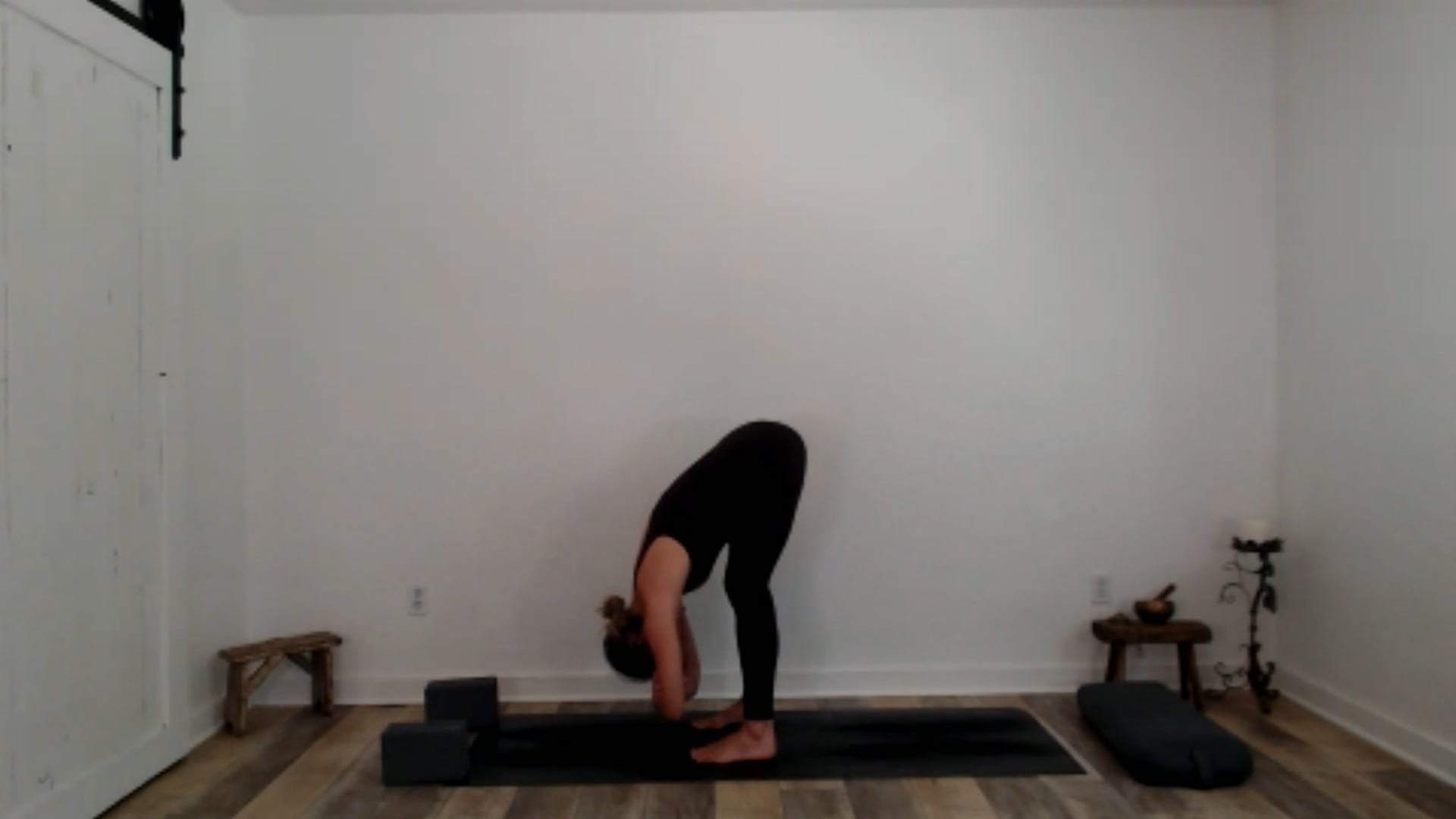45 min Vinyasa Flow w/ Ashley - Low Impact Flow 06/19/2025