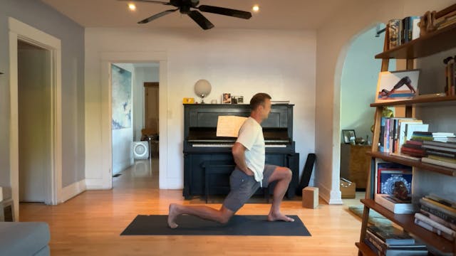 30 min Rise & Shine Vinyasa w/ Vytas ...