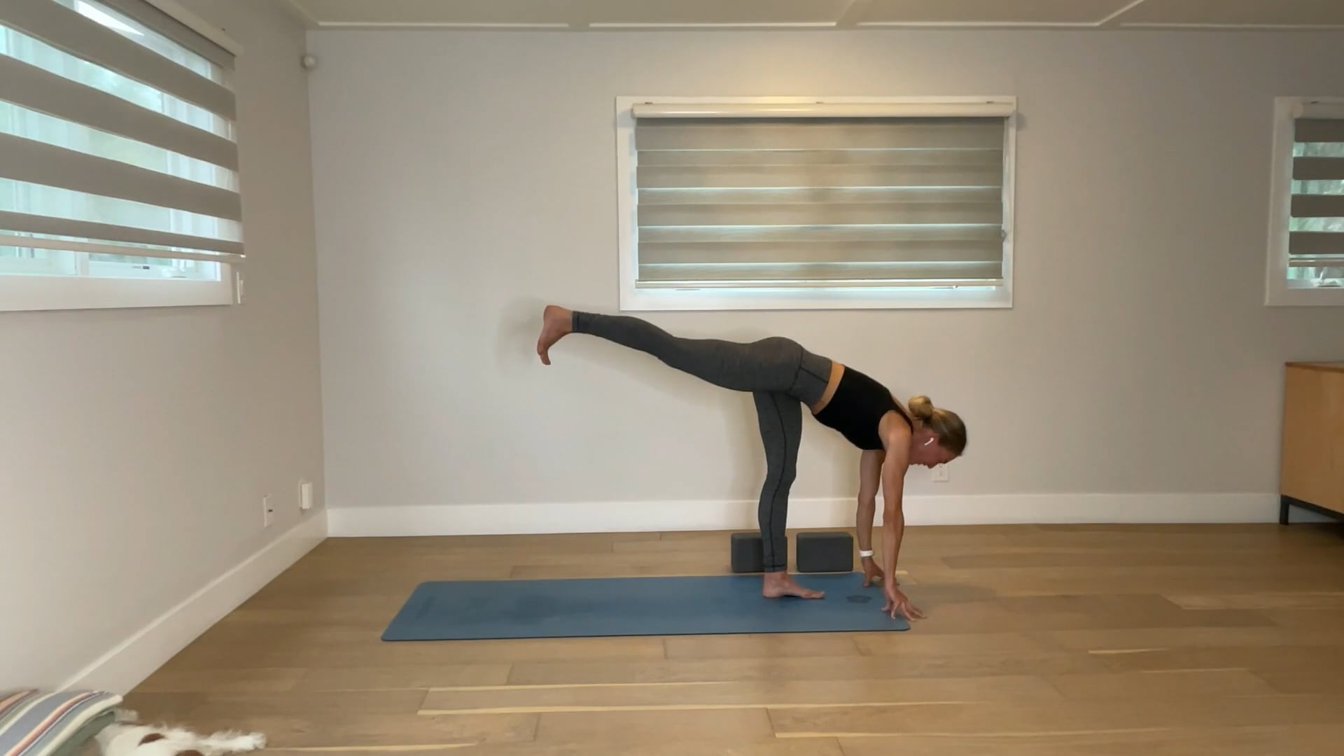 60 min YogaWorks Level 2: Maya