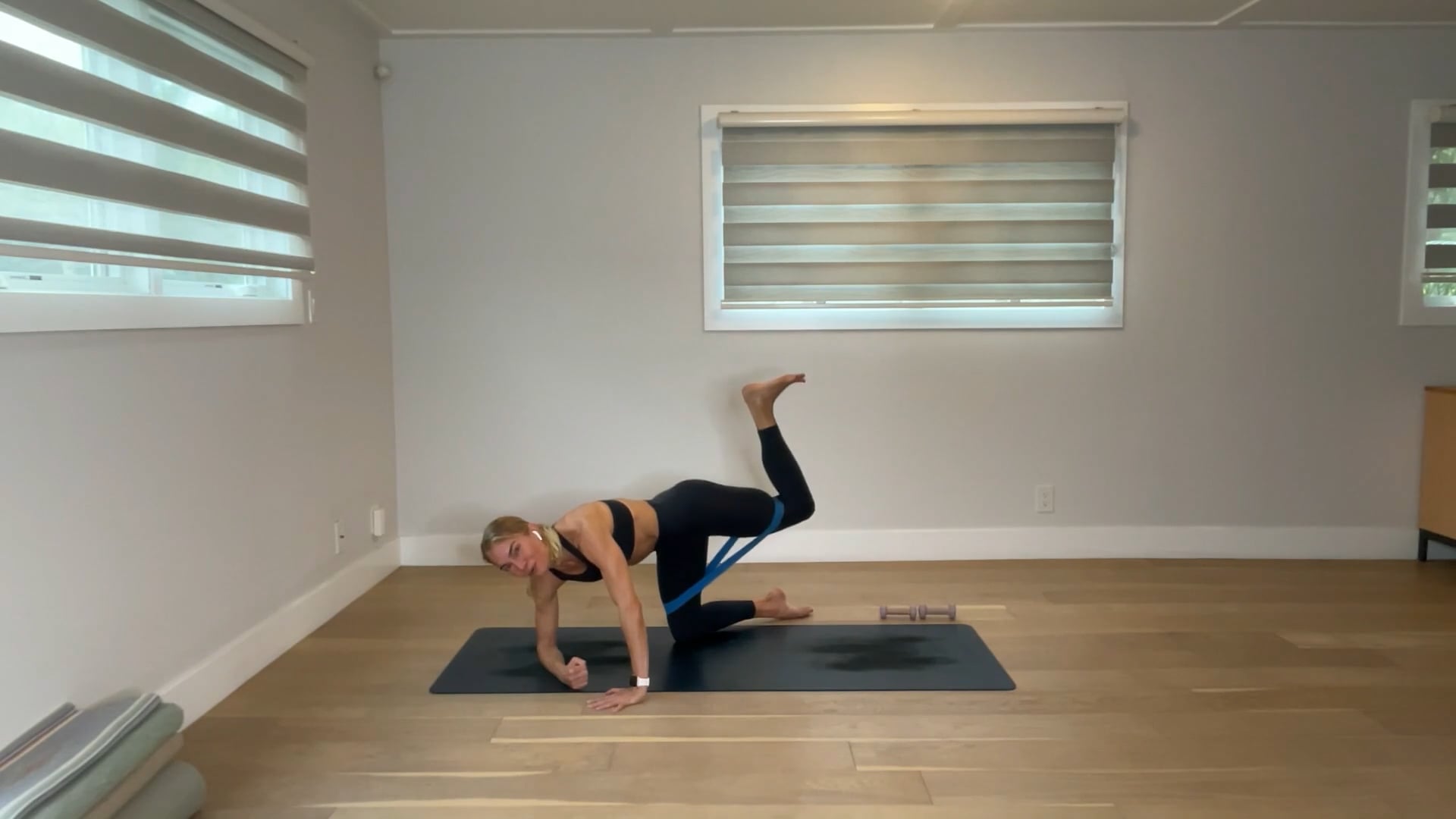 30 min Barre Tone: Maya