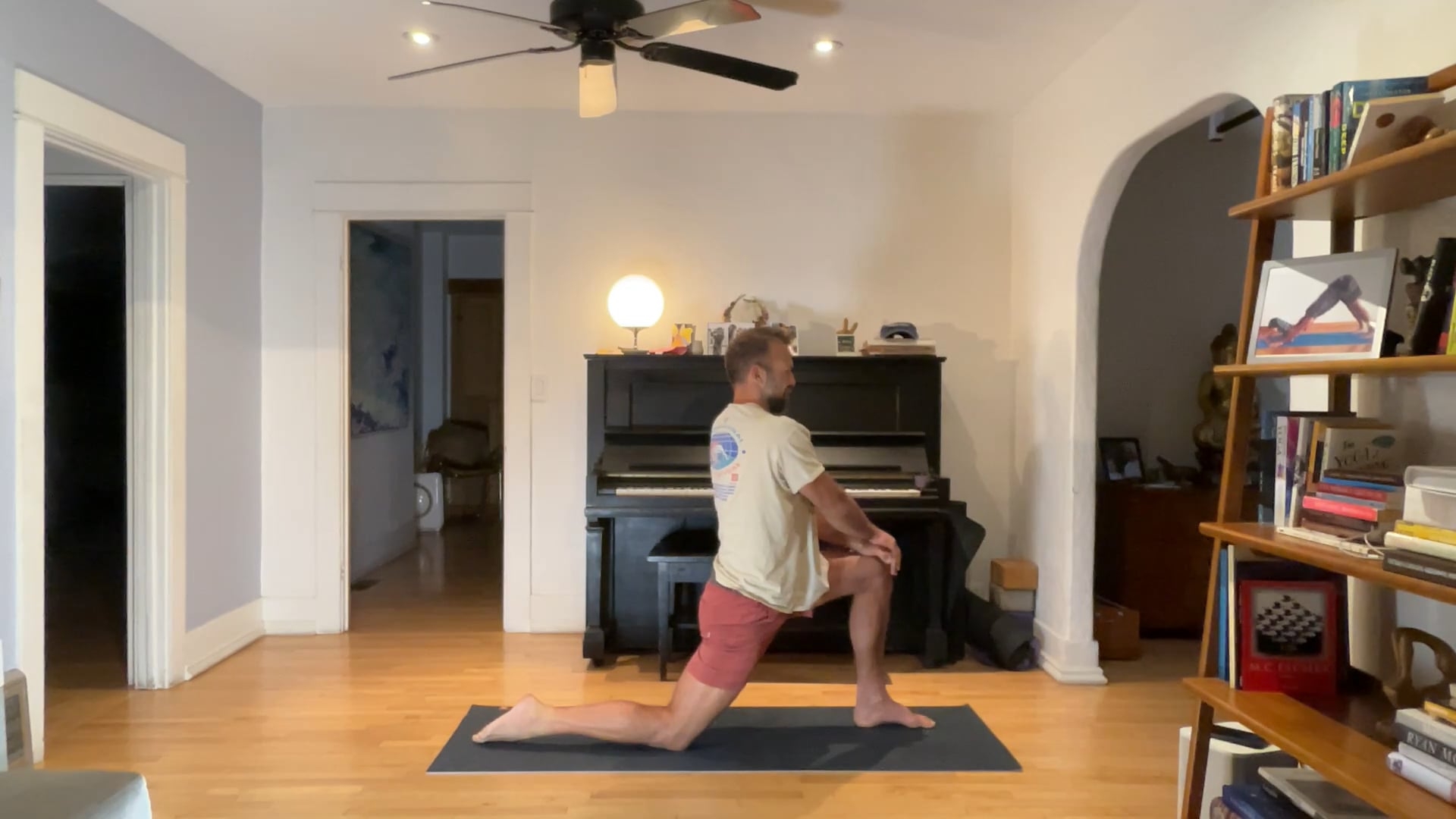 30 min Rise & Shine Vinyasa : Vytas