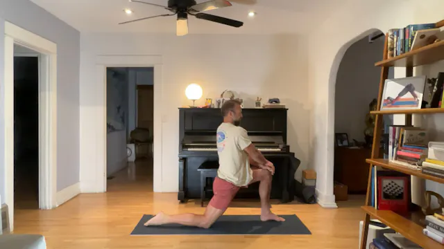30 min Rise & Shine Vinyasa : Vytas