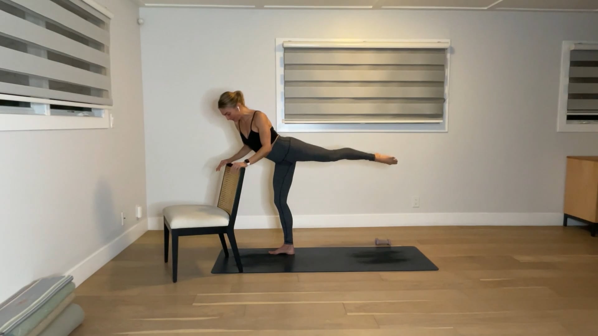 30 min Barre Tone: Maya