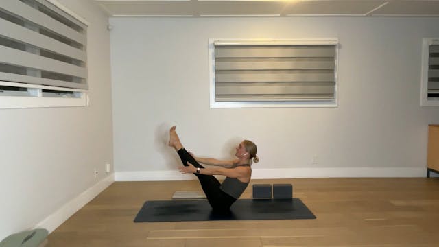 60 min YogaWorks 2 w/ Maya - 11/3/25