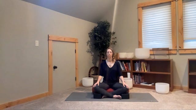 15 min Meditation w/ Becky - Seated S...