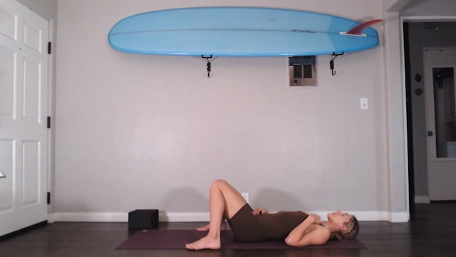 45 Min Yogaworks 1-2 w/ Ashley – Go with the Flow Practice 02/10/2024