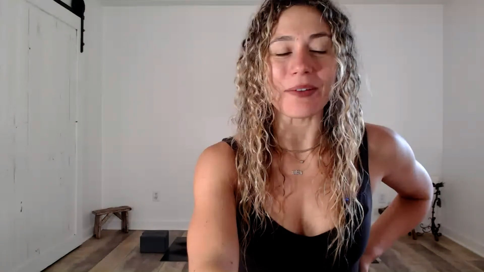 LIVE: 6am PDT Hatha Yoga w/ Ashley - Mon