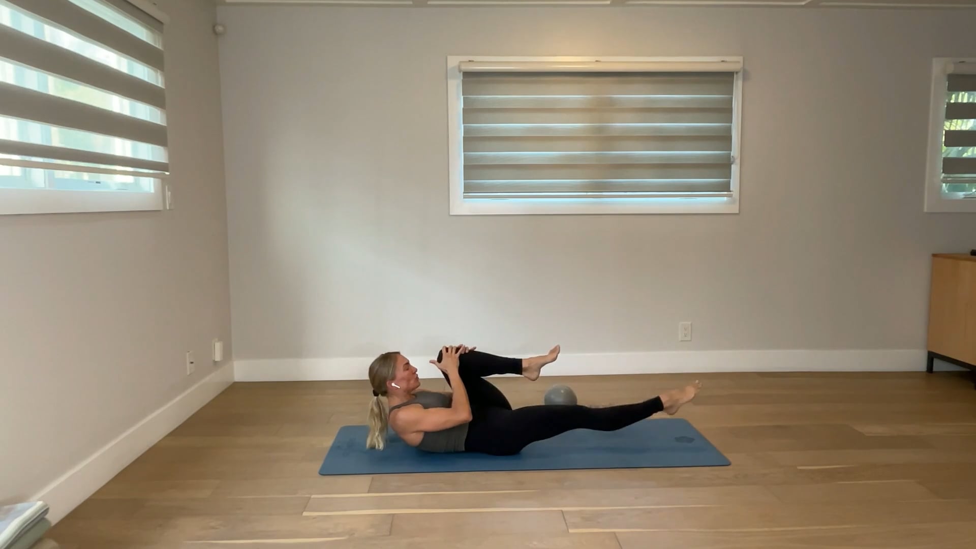 30 min Barre Tone: Maya