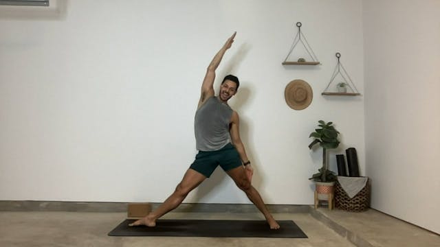 60 min Vinyasa Flow 1-2 w/ Gustavo - ...