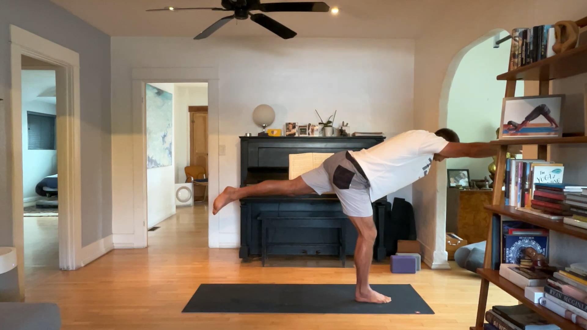 45 min Vinyasa 2 w/ Vytas - Consisten...