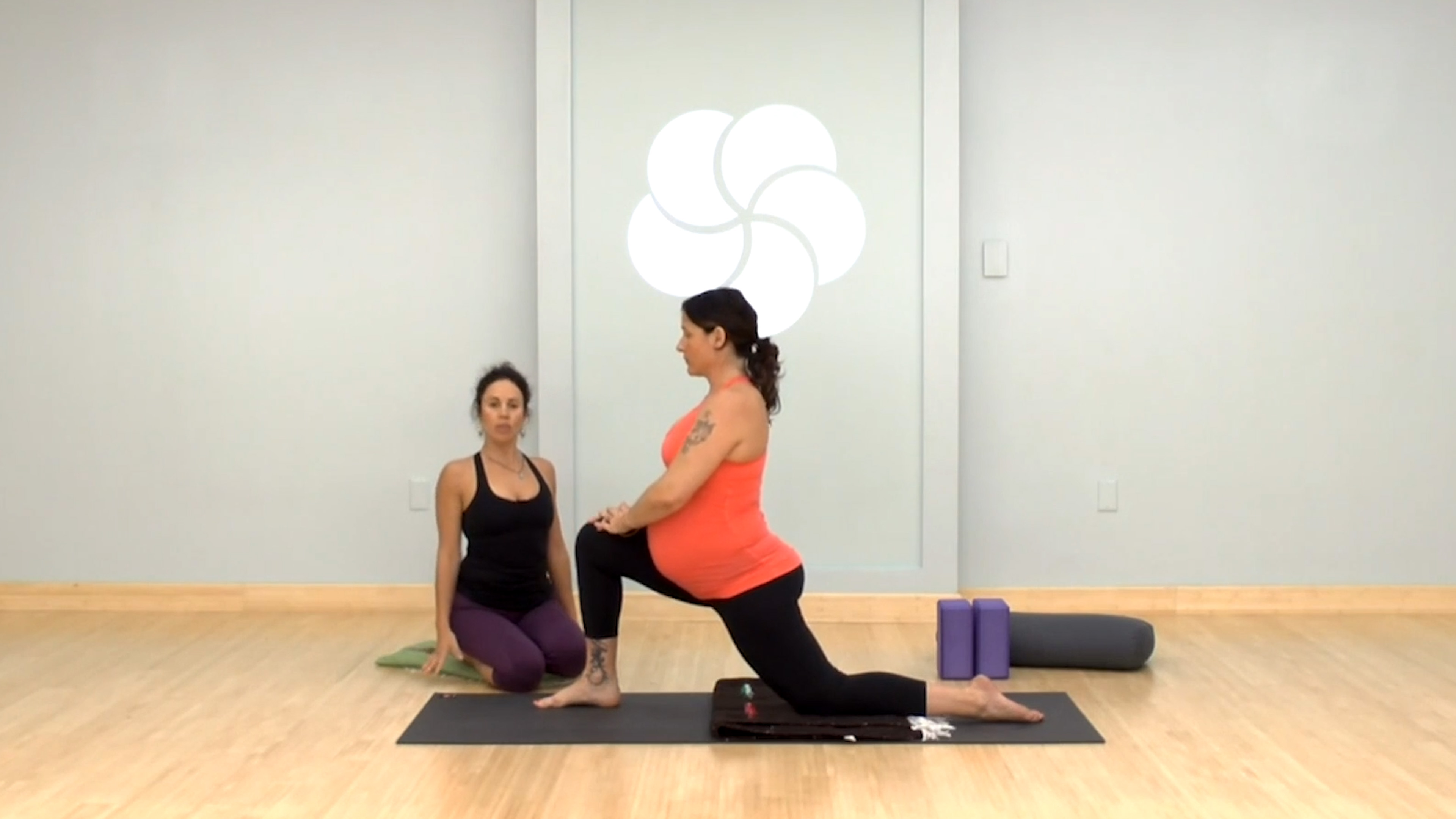 30 min Full Body Prenatal w/ Patti