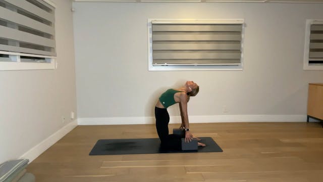 60 min YogaWorks 2: Maya