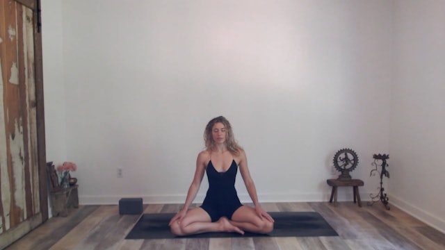 10 min Meditation w/ Ashley – Find Your Baseline