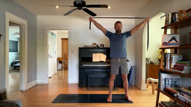 30 min Vinyasa All Levels w/ Vytas - ...