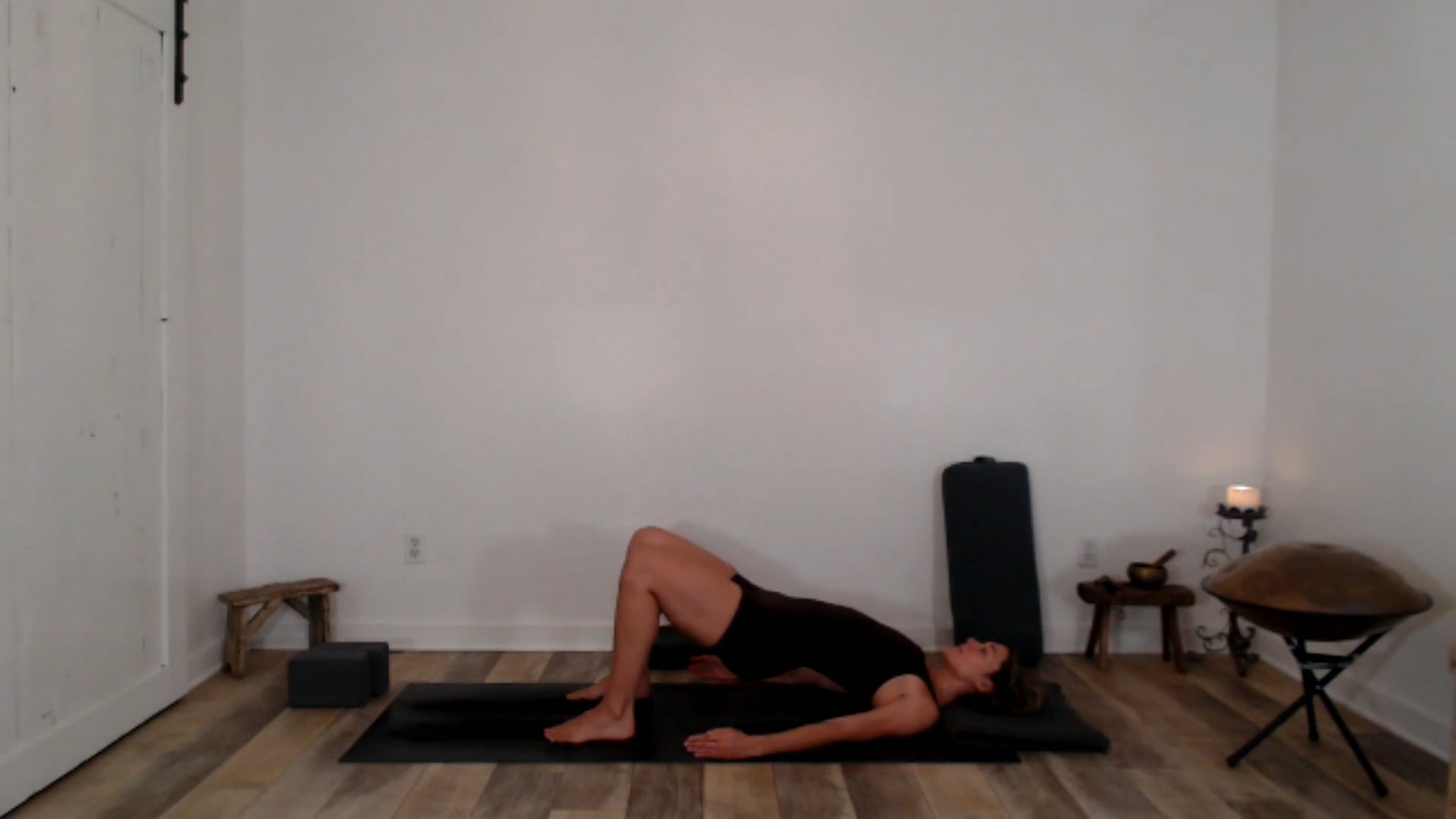 60 min Stretch and Unwind w/ Ashley -...