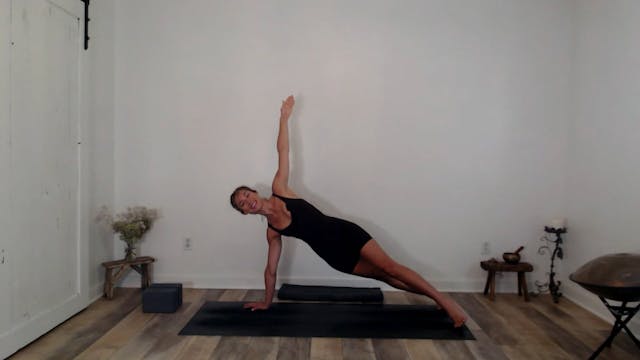 30 min Hatha Yoga w/ Ashley - Form + ...