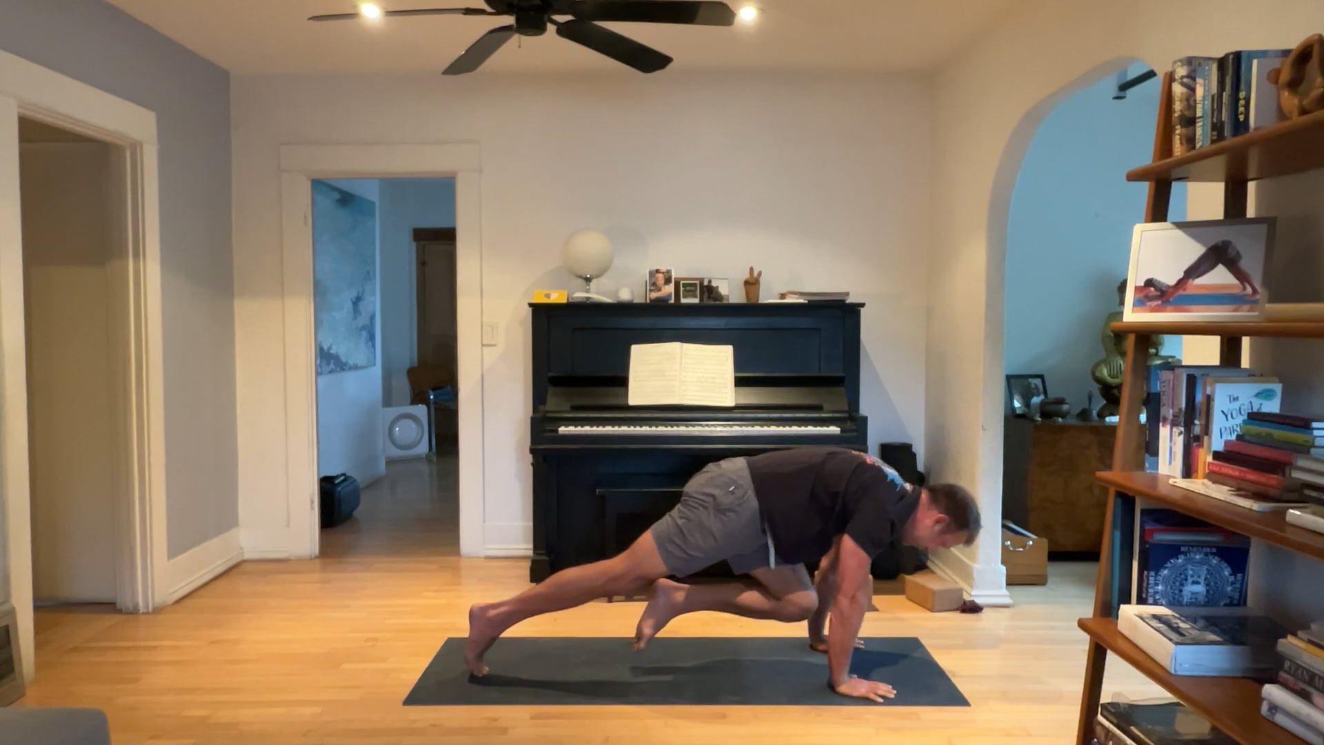 30 min Rise & Shine Vinyasa w/ Vytas ...