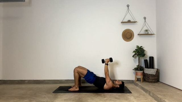 45 min Yoga Sculpt w/ Gustavo – Strong & Snatched – 11/19/2023