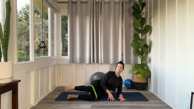 45 min Body Sculpt Legs + Core: Tracy