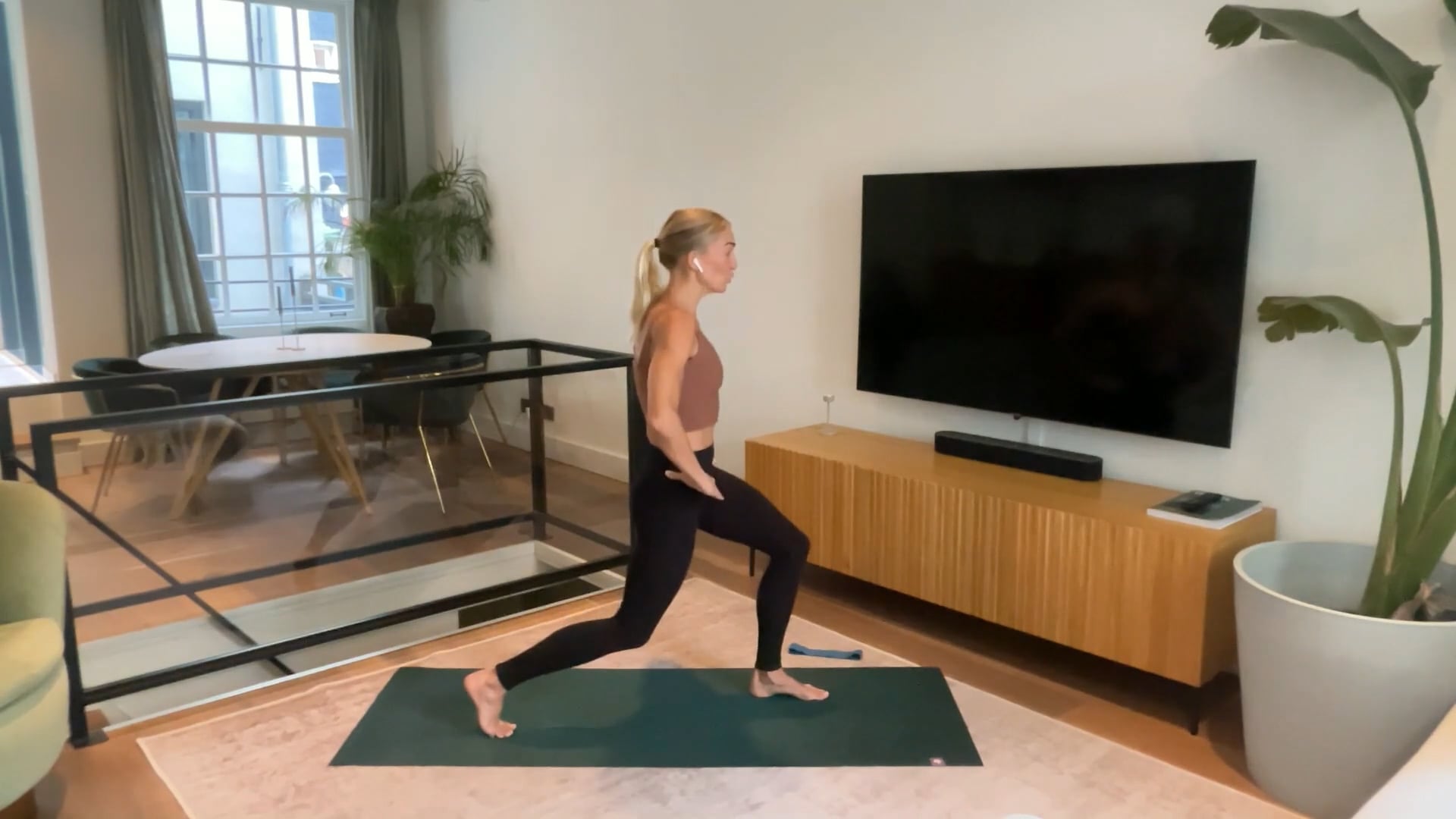 30 min Barre Tone w/ Maya - 10/16/25